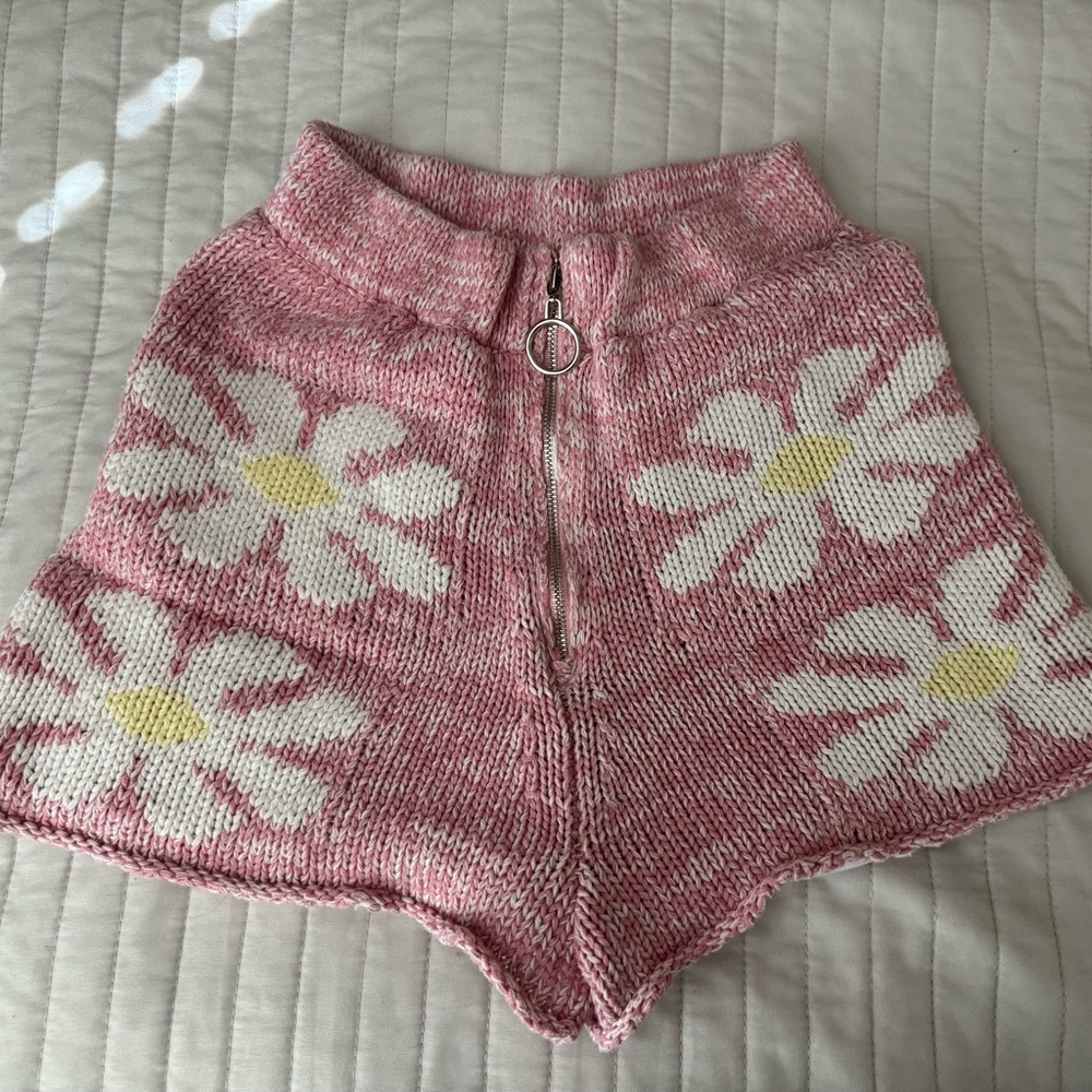 Pink Daisy Knit Shorts